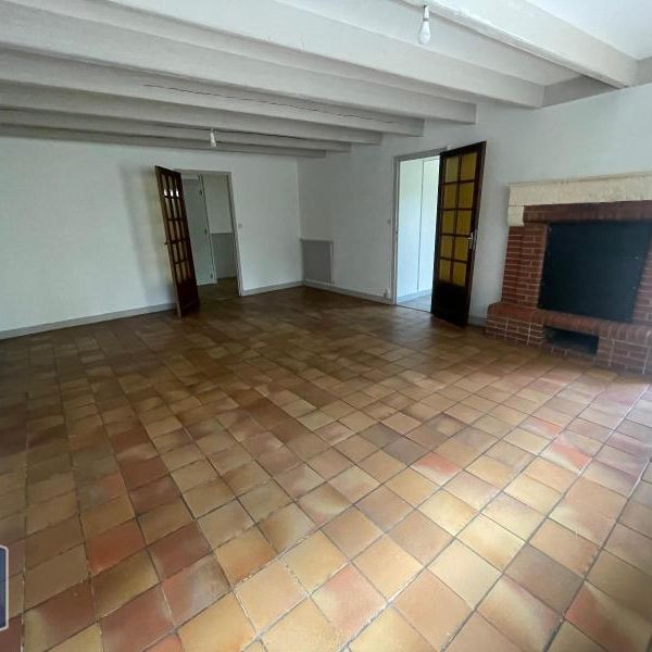 Location Maison 4 pièces 92m² FONTAINE LE COMTE 86240 - Photo 1