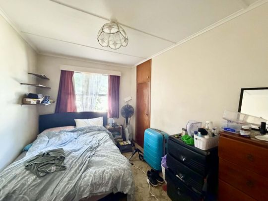 Solid three-bedroom in Spotswood - Photo 1