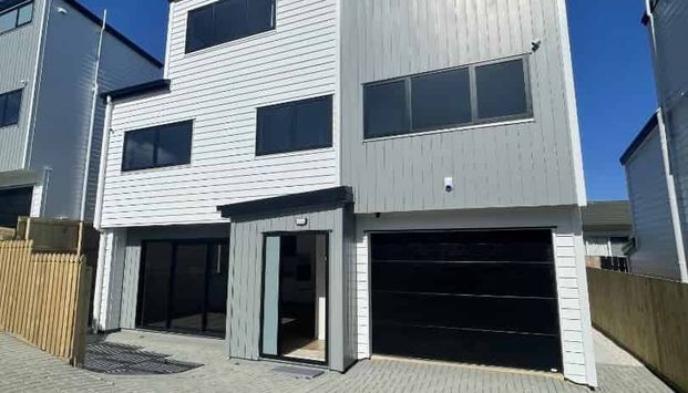 Only a year old and looking for a New Family - Photo 1