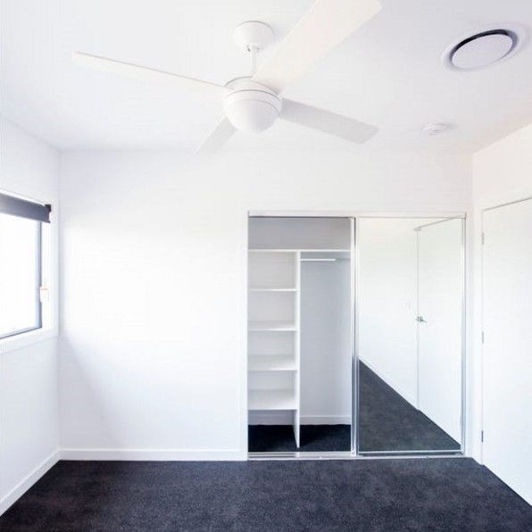 Modern 4 Bedroom Home - Ducted Air Conditioning - Photo 1