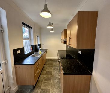Available NOW FULLY REFURBISHED - Rent Amount: £850per month - Depo... - Photo 1