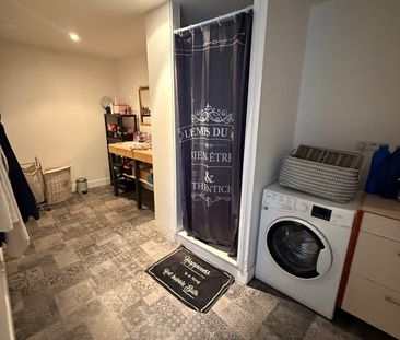 Location Appartement 3 pièces 111m² LAVAL 53000 - Photo 2