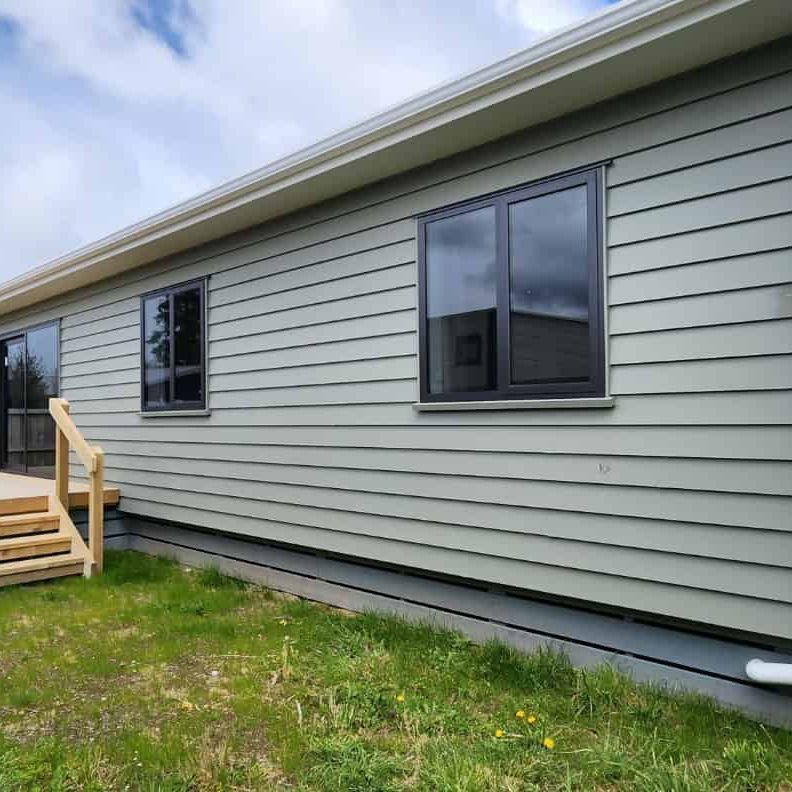 Near new on Te Iwiheke! - Photo 1