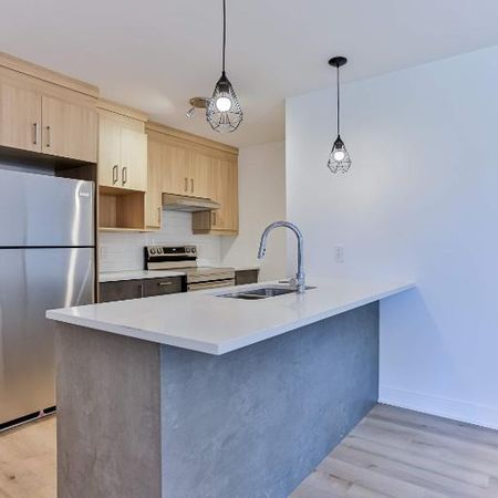 PROMO - SAINT-CHARLES - APPARTEMENT 4½ À LOUER POUR JUILLET - Photo 4