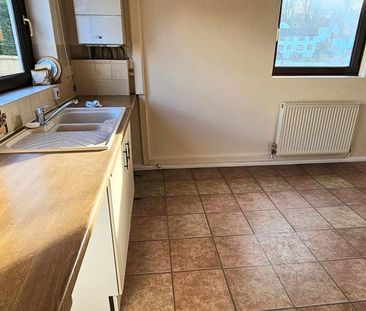 2 bedroom end of terrace house to rent - Photo 6