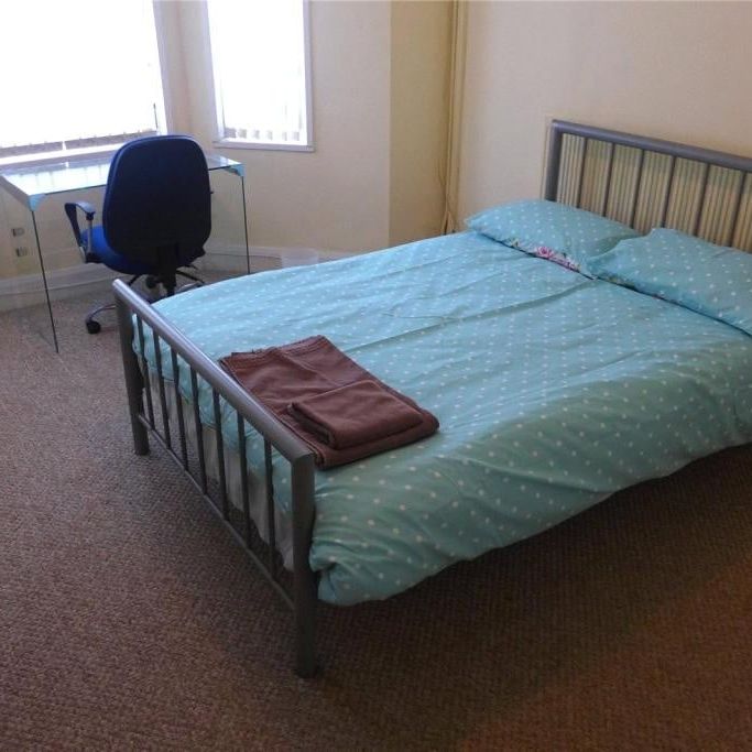 4 Bed Terraced House, Ellys Road, CV1 - Photo 1