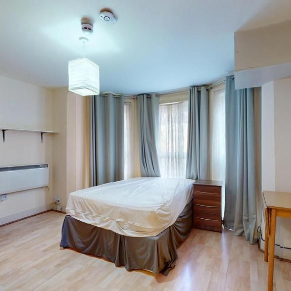 Studio to rent - Photo 1