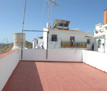 Townhouse in Sedella, Inland Andalucia at the foot of the mountains - Photo 6