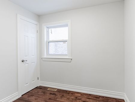 For Lease - 29 Morland Road Unit# Main, Toronto, Ontario - Photo 4