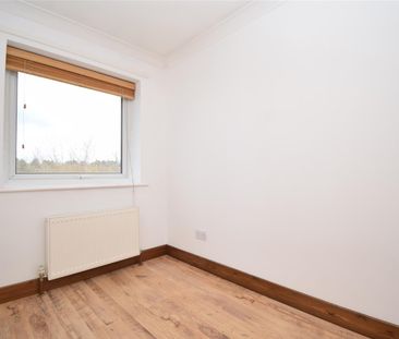 Falmouth Avenue, Normanton - Photo 3