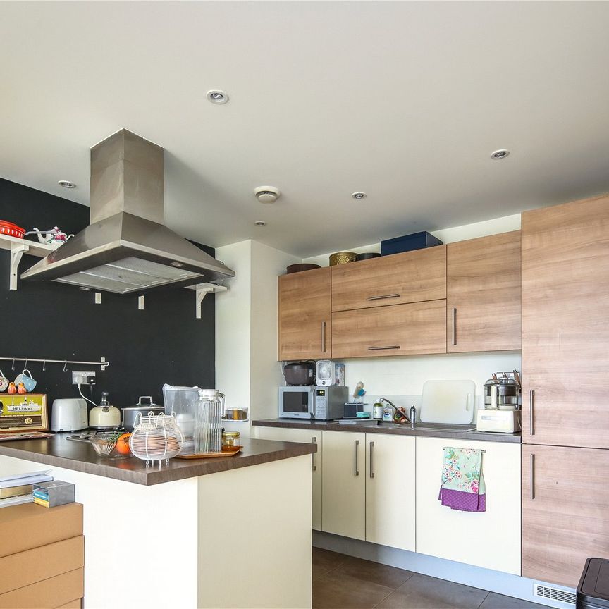 Bresslaw Court, E3 - Photo 1