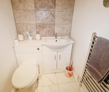 1 bedroom ground floor flat to rent - Photo 5
