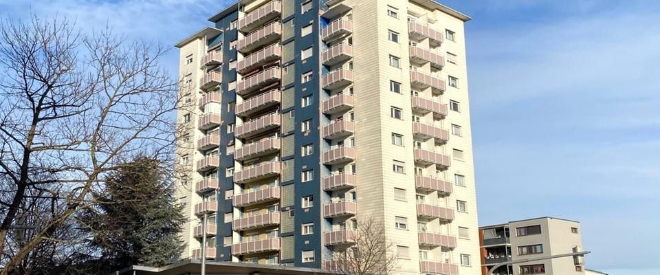 Ansprechende, zentral gelegene 2-Zimmer-Wohnung mit großem Westbalkon und Fernsicht in Zuffenhausen - Photo 1