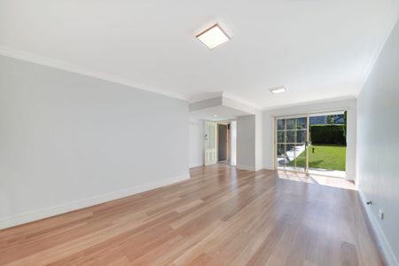 Stylish, Light-Filled Home in Prime Mosman Location - Photo 3