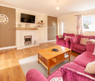 2 bedroom detached bungalow to rent - Photo 3