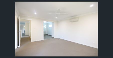 New Executive Residence at Rochedale - Photo 4