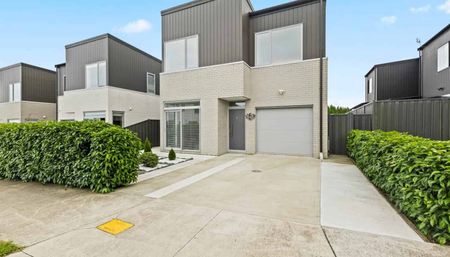 3 Big Bedroom in Karaka - Photo 3