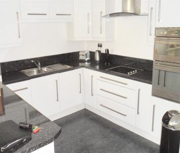 2 Bedroom Apartment To Let - Photo 3