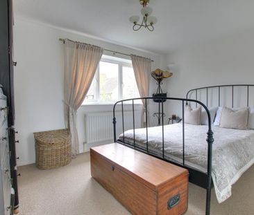 4 bedroom detached house to rent - Photo 2