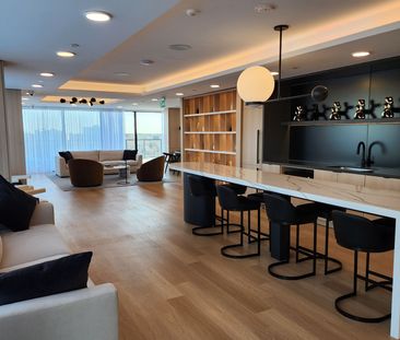 For Lease - 88 Agnes Street, Mississauga, Ontario - Photo 2