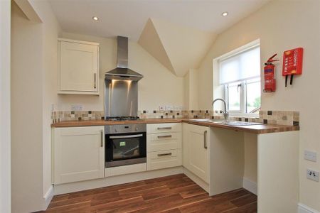 2 bedroom flat to rent - Photo 5