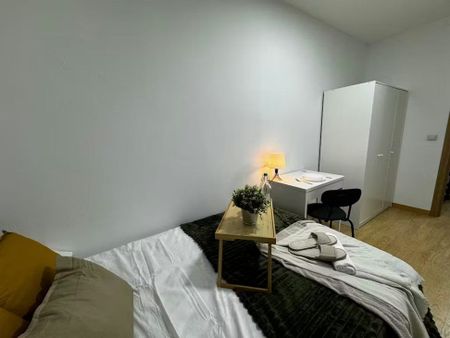 Calle de Vicente Blasco Ibáñez, Madrid, Community of Madrid 28050 - Photo 3