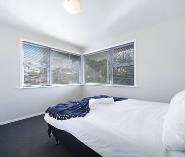 Furnished- 3BR/ Pakuranga Heights-Inc. White Ware - Photo 3
