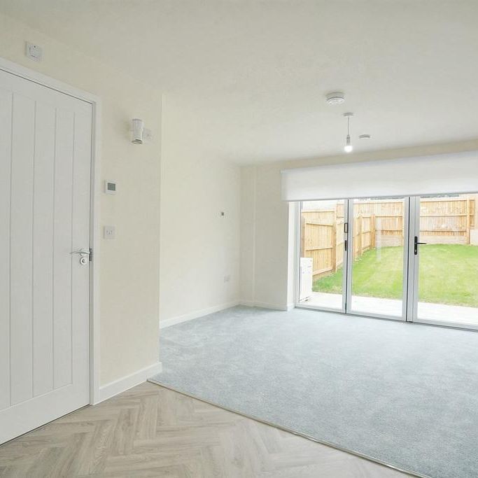 2 bedroom semi-detached house to rent - Photo 1