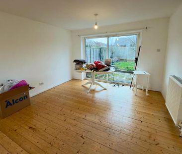 4 bedroom semi-detached house to rent - Photo 3