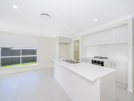 17 Tiger Quoll Drive, Lake Cathie NSW 2445 - House For Rent | Domain - Photo 4