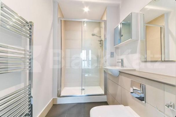 Luxury 2 Bed Apartment in Aster Apts N15 with Gym & Concierge - Photo 1
