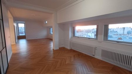 location Appartement T6 DE 202.36m² À PARIS - Photo 5