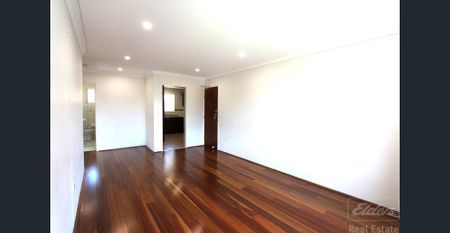 Well presented 2 bedroom unit for lease! - Photo 2