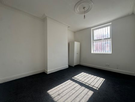 4 Bed Terraced House, Lambton View, LS8 - Photo 4