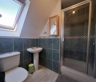 1 bedroom in a house share to rent - Photo 6