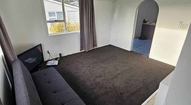 Stand-alone family home in Waitangirua - Photo 1