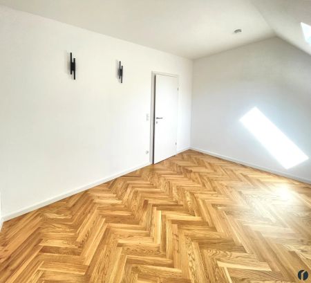 Elegante Wohnung mit großer Terrasse im Zentrum - Photo 2