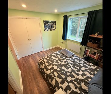 2 Bed Flat, Joseph Hardcastle Close, SE14 - Photo 3