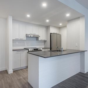 Sherbrooke E SE406 - Photo 3