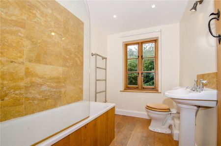 6 bedroom detached house to rent - Photo 2
