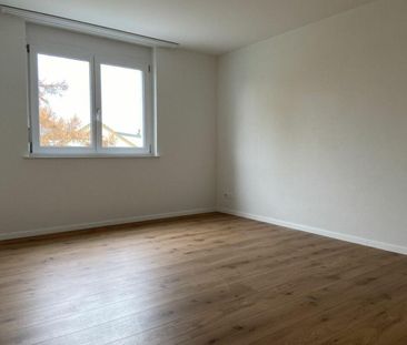 Grosse 4.5 Zimmer-Wohnung mit grossem Balkon - Photo 6