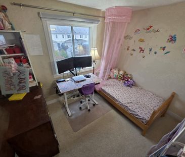 For Lease - 12 Whitewater Street, Whitby, Ontario - Photo 5