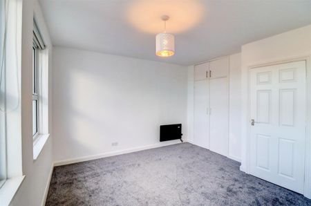 2 BED Flat To rent - Photo 5