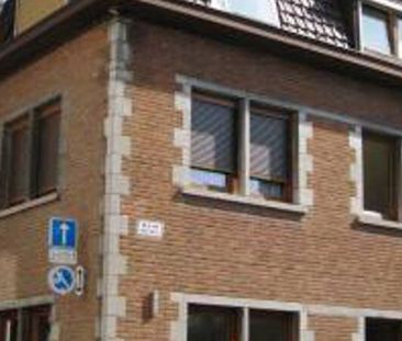 Appartement te huur in Mons voor € 600 met 1 slaapkamer - Photo 1