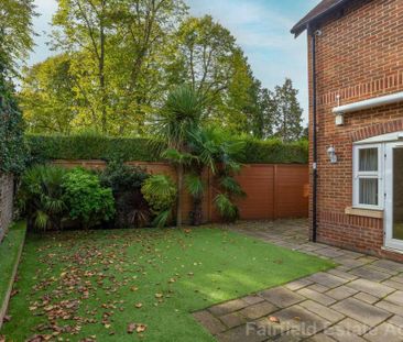 4 bedroom semi-detached house to rent - Photo 4