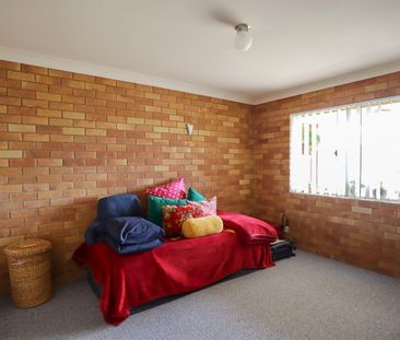 NEAT AND TIDY UNIT - Photo 3