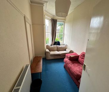 3 bedroom flat to rent - Photo 1
