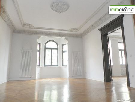 Wunderschön Altbauwohnung mit viel Stuck, Parkett, Bad mit Wanne & Dusche, Gäste-WC und 2 Balkonen - Photo 5