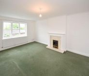 2 bed Flat for Rent - Photo 2