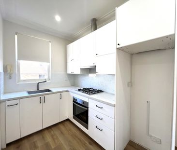 Renovated Two Bedroom Unit - Photo 4